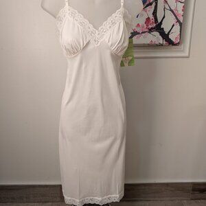 Vintage Kayser White Satin Lace Full Slip Antron III Nylon Size 34 Tall
